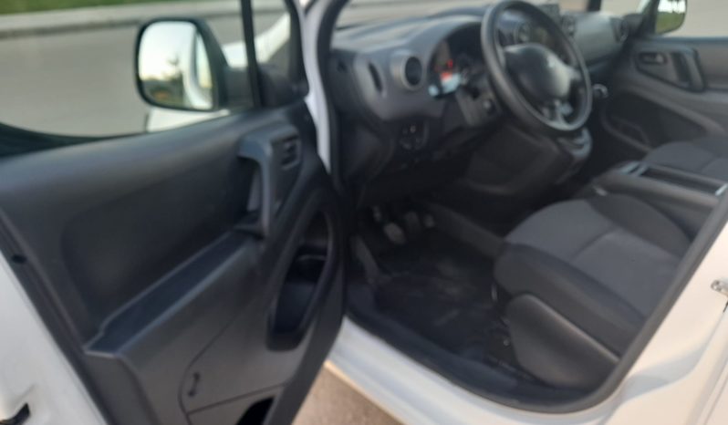 PEUGEOT Partner / 5P / furgón derivado de turismo pack L2 confort BlueHDi 100 cv (AC) lleno